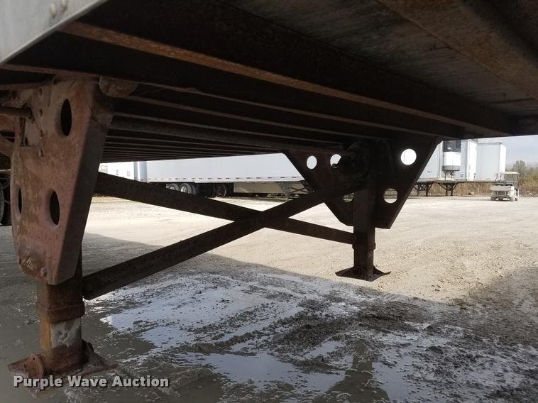 image for item L3563 1998 Utility Trailers U52DC dry van trailer