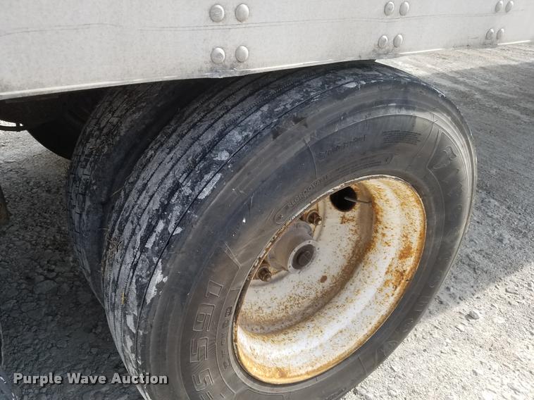 image for item L3563 1998 Utility Trailers U52DC dry van trailer