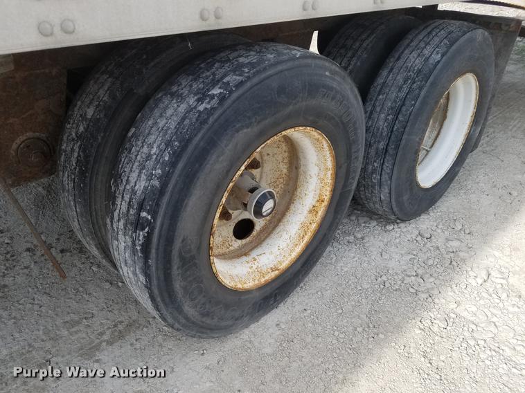 image for item L3563 1998 Utility Trailers U52DC dry van trailer