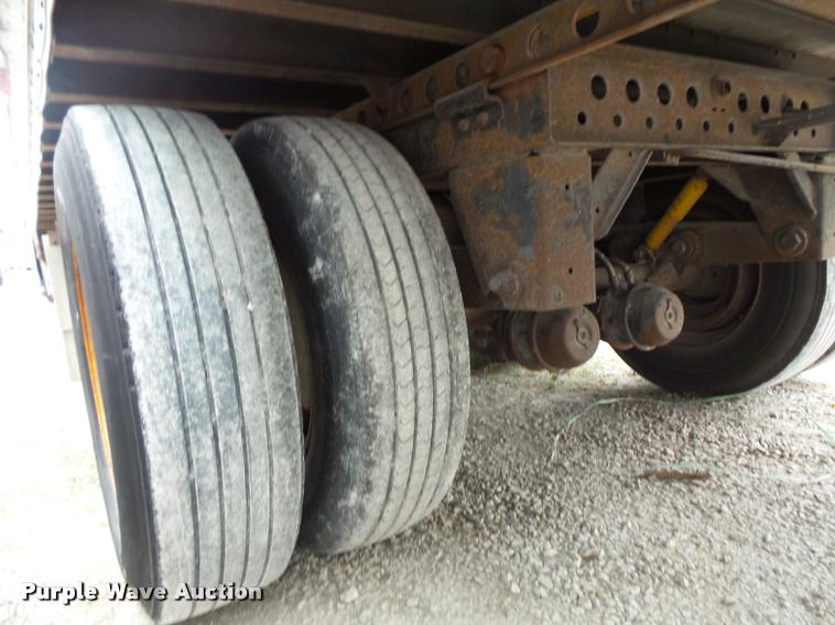 image for item L3566 2000 Wabash dry van trailer