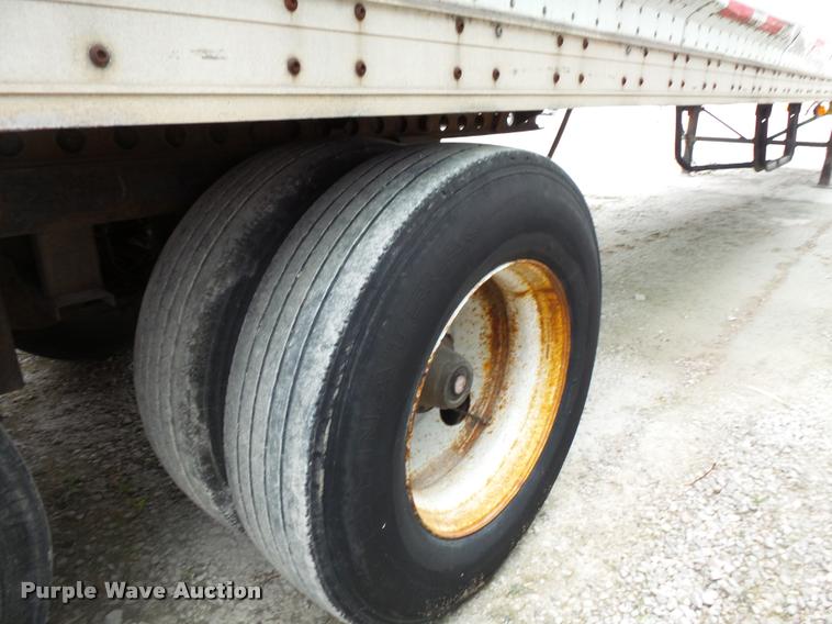 image for item L3566 2000 Wabash dry van trailer