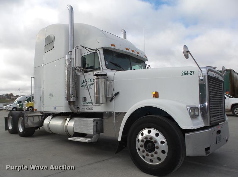 image for item L4175 1999 Freightliner FLD120 semi truck