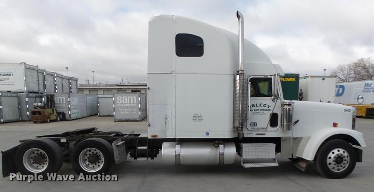image for item L4175 1999 Freightliner FLD120 semi truck