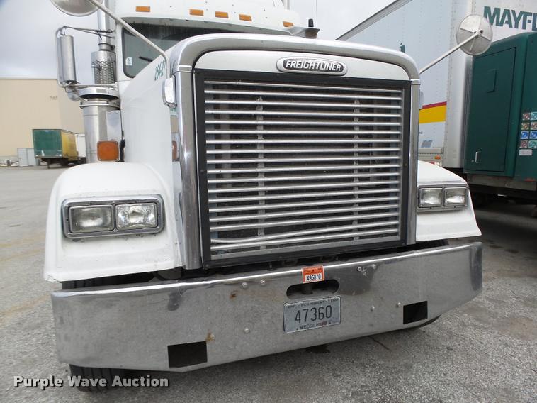 image for item L4175 1999 Freightliner FLD120 semi truck
