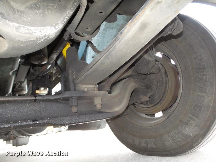 image for item L4175 1999 Freightliner FLD120 semi truck