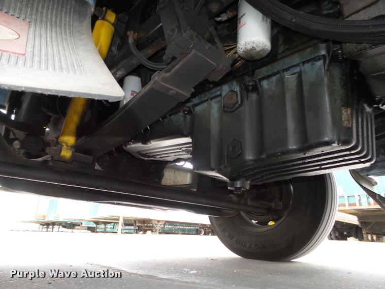 image for item L4175 1999 Freightliner FLD120 semi truck