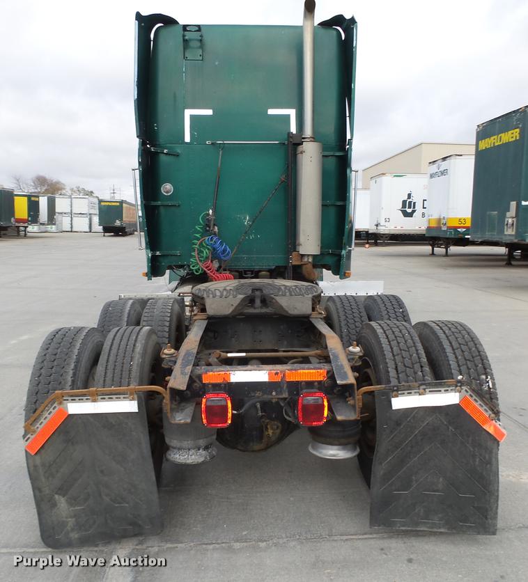 image for item L4177 1994 Freightliner FLD112 semi truck