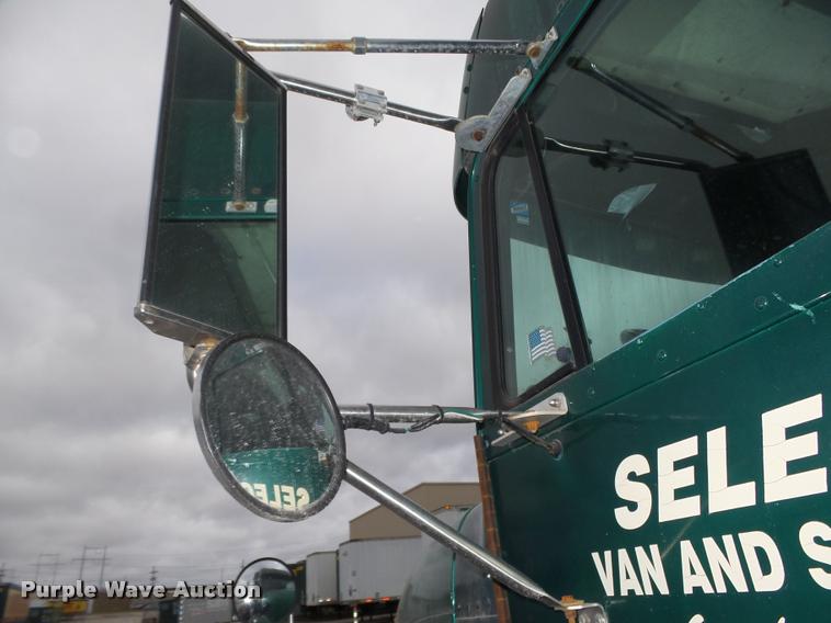 image for item L4177 1994 Freightliner FLD112 semi truck