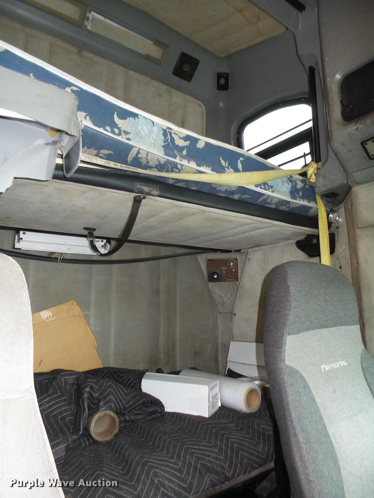 image for item L4177 1994 Freightliner FLD112 semi truck