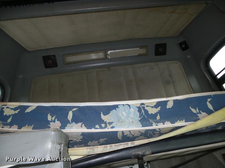 image for item L4177 1994 Freightliner FLD112 semi truck