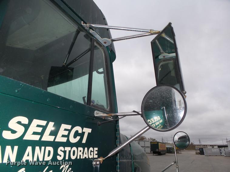 image for item L4177 1994 Freightliner FLD112 semi truck