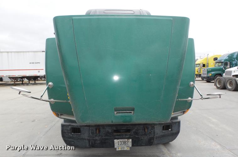 image for item L4177 1994 Freightliner FLD112 semi truck