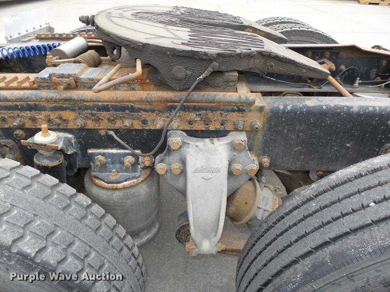 image for item L4177 1994 Freightliner FLD112 semi truck