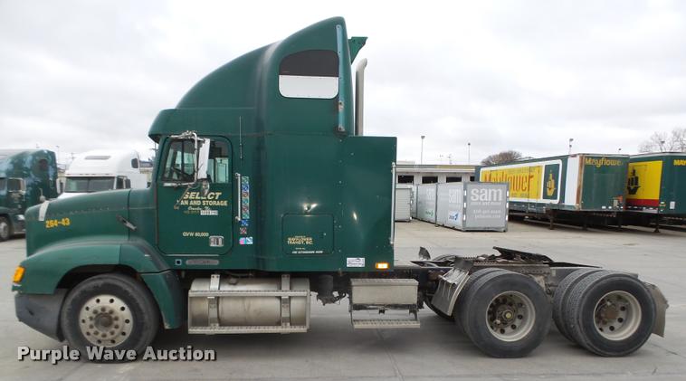 image for item L4179 1994 Freightliner FLD112 semi truck