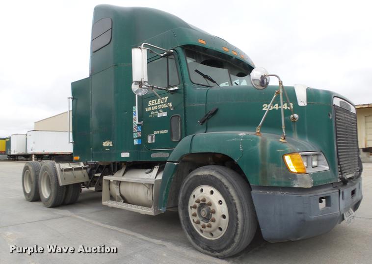 image for item L4179 1994 Freightliner FLD112 semi truck