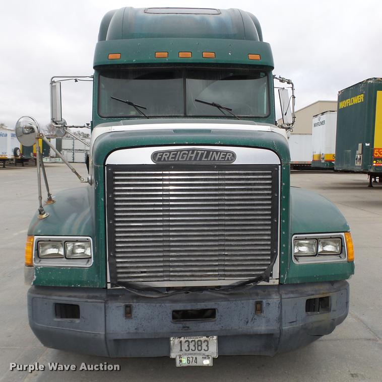 image for item L4179 1994 Freightliner FLD112 semi truck