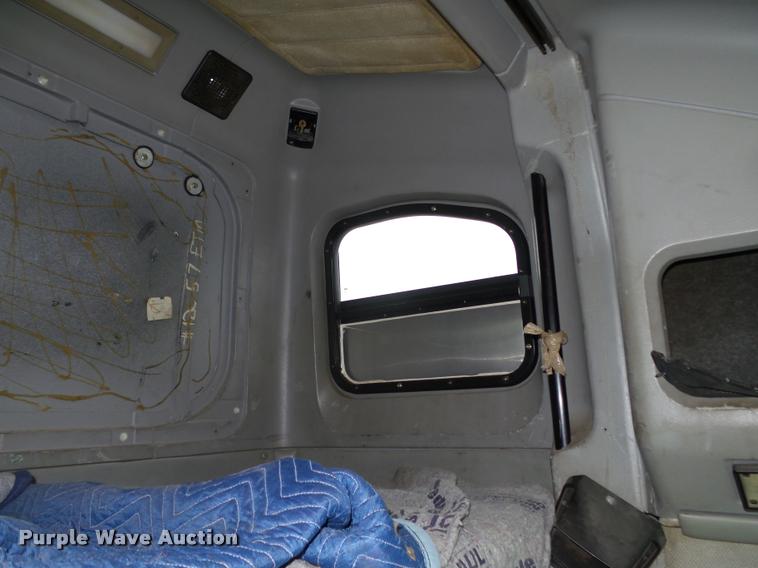 image for item L4179 1994 Freightliner FLD112 semi truck