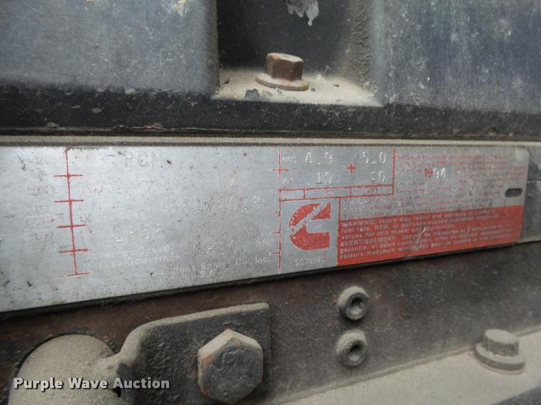 image for item L4179 1994 Freightliner FLD112 semi truck