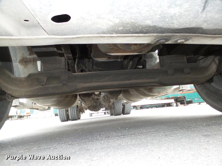 image for item L4179 1994 Freightliner FLD112 semi truck