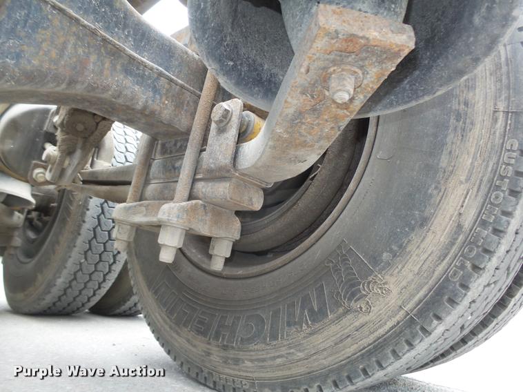 image for item L4179 1994 Freightliner FLD112 semi truck