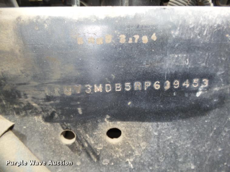 image for item L4179 1994 Freightliner FLD112 semi truck