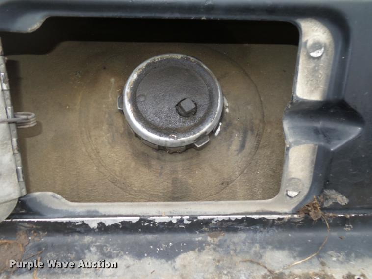 image for item L4185 1992 Freightliner FLD120 semi truck