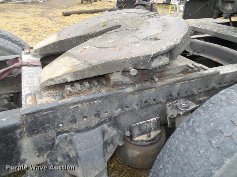 image for item L4185 1992 Freightliner FLD120 semi truck