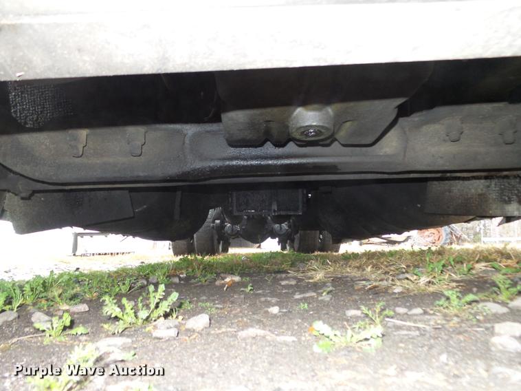 image for item L4185 1992 Freightliner FLD120 semi truck