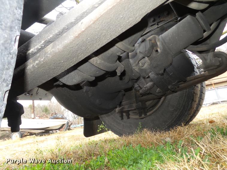 image for item L4185 1992 Freightliner FLD120 semi truck