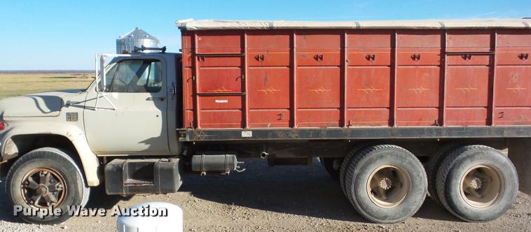 image for item AG9103 1974 Chevrolet C65 grain truck