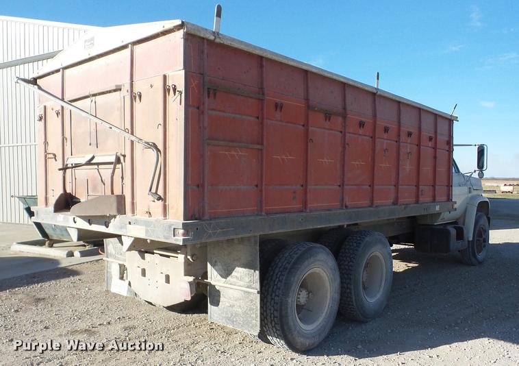image for item AG9103 1974 Chevrolet C65 grain truck