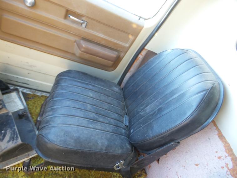 image for item AG9103 1974 Chevrolet C65 grain truck