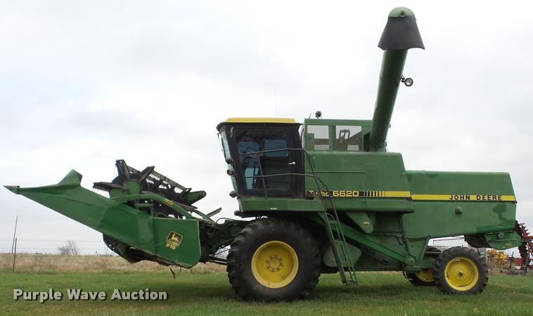 image for item AG9106 John Deere 6620 Turbo combine