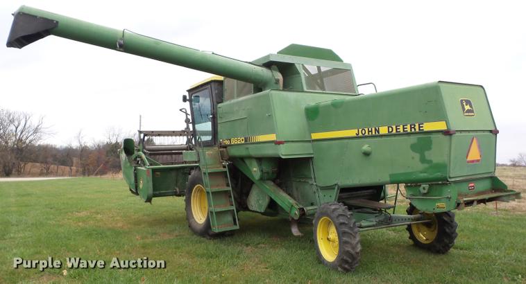 image for item AG9106 John Deere 6620 Turbo combine