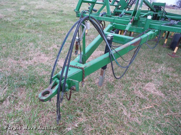 image for item AG9107 John Deere 980 field cultivator