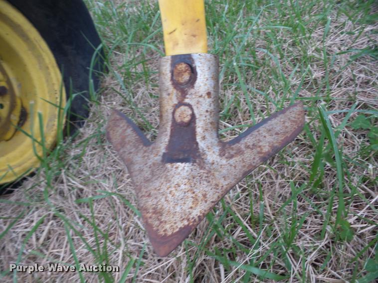 image for item AG9107 John Deere 980 field cultivator