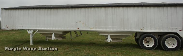 image for item AG9109 1983 Wilson GH-700 double hopper grain trailer