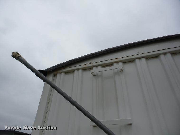 image for item AG9109 1983 Wilson GH-700 double hopper grain trailer