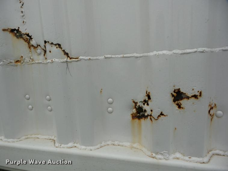 image for item AG9109 1983 Wilson GH-700 double hopper grain trailer