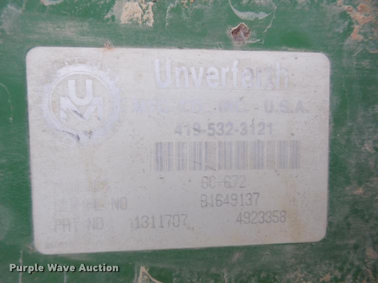 image for item AG9110 Brent 672 grain cart