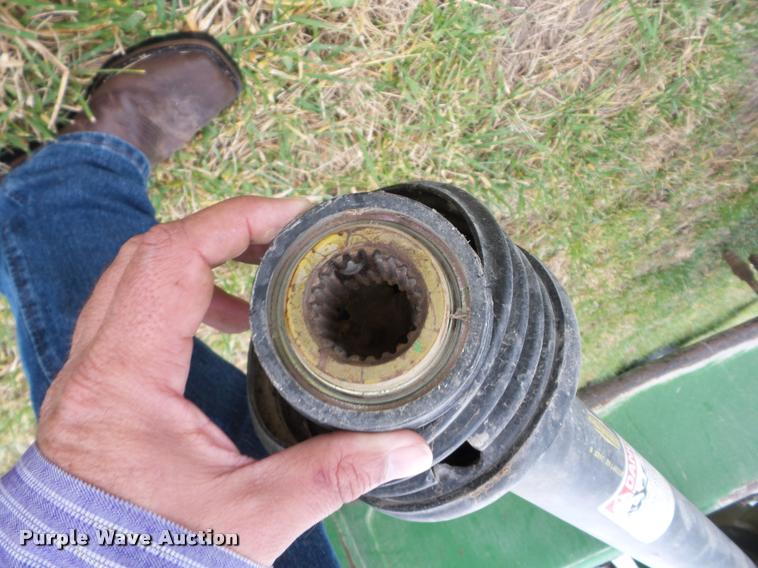 image for item AG9110 Brent 672 grain cart