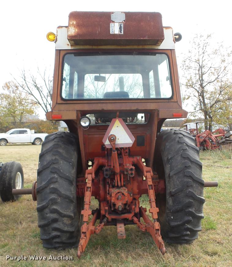 image for item AG9130 1972 International F1066 tractor