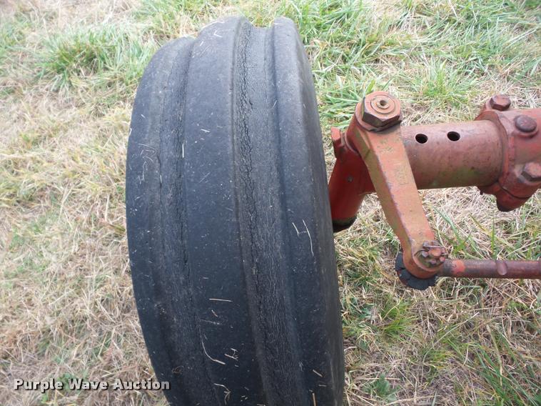 image for item AG9130 1972 International F1066 tractor