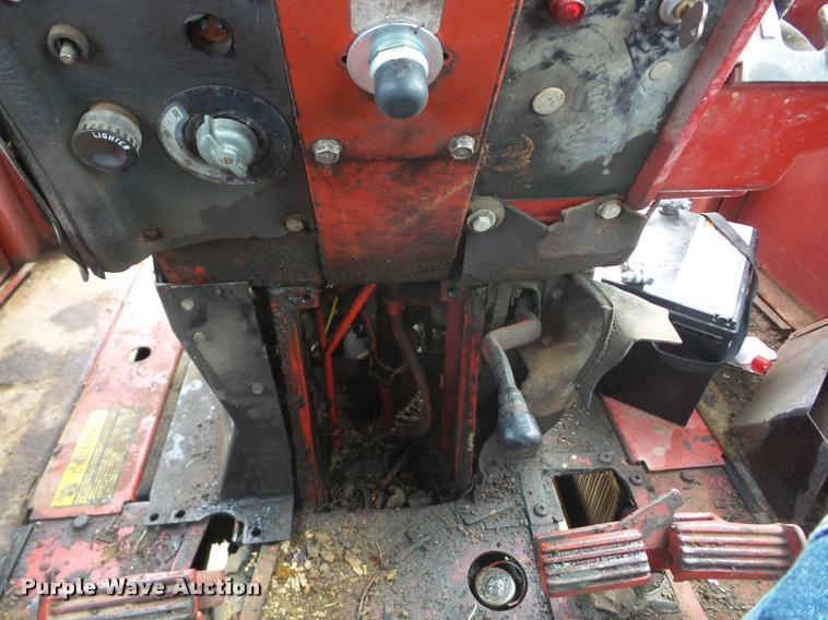 image for item AG9130 1972 International F1066 tractor