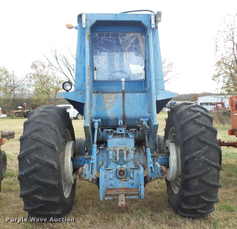 image for item AG9131 1968 Ford 9600 tractor