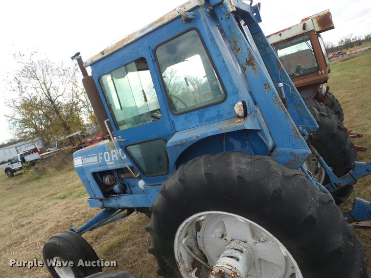 image for item AG9131 1968 Ford 9600 tractor