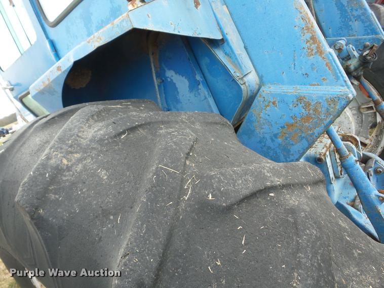 image for item AG9131 1968 Ford 9600 tractor