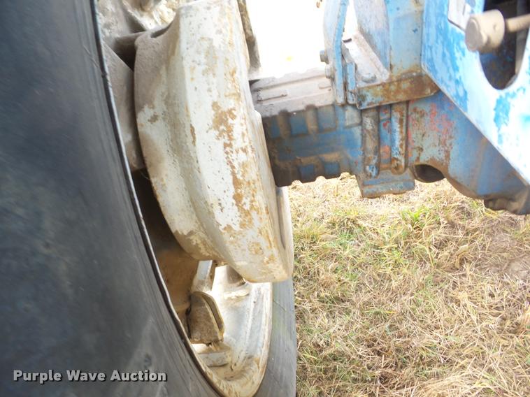 image for item AG9131 1968 Ford 9600 tractor