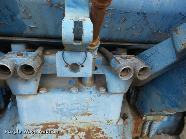 image for item AG9131 1968 Ford 9600 tractor