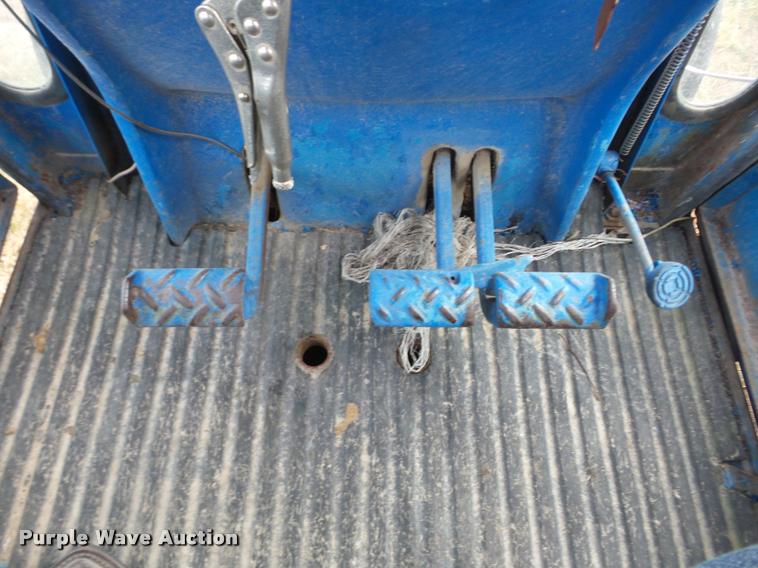 image for item AG9131 1968 Ford 9600 tractor